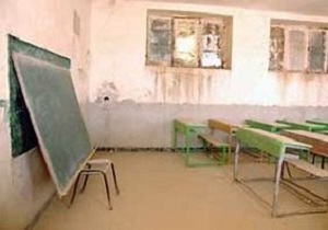 مرمت مراکز آموزشی غیر قابل استفاده در سقز