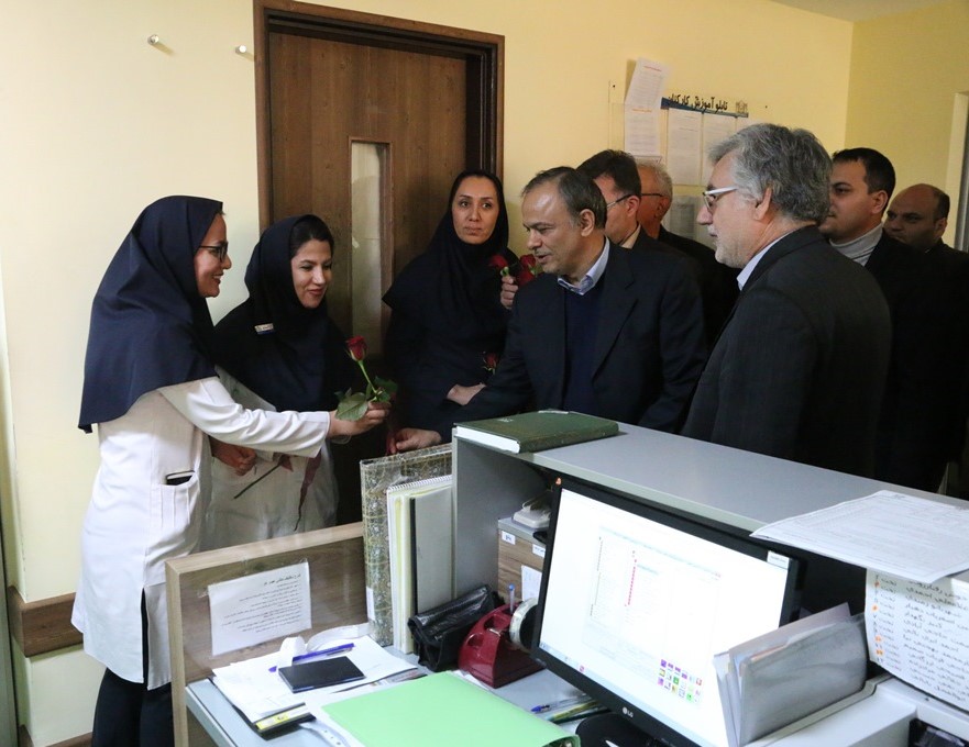 حقوق دریافتی پرستاران در قبال زحمات خالصانه آنان بسیار ناچیز است