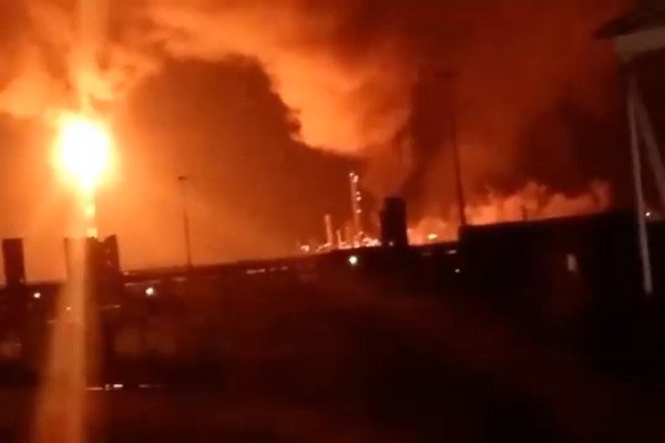 آتش&zwnj;سوزی در کارخانه&zwnj;ای در استان ایوان فرانکو اوکراین