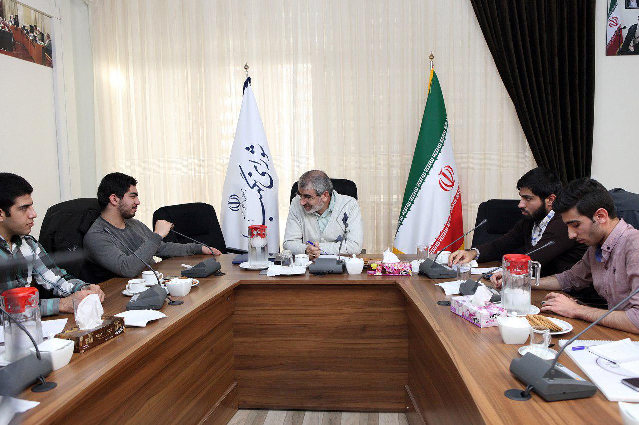 دیدار اعضای بسیج دانشجویی دانشگاه شریف با کدخدایی