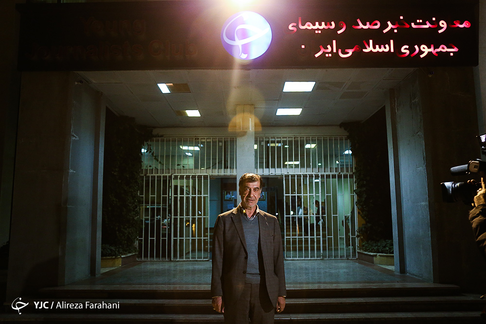 باهنر: اگر فراکسیون امید اکثریت مجلس را در دست داشت، عارف رئیس مجلس می&zwnj;شد/ اینکه در مجلس جایم خالی است را خیلی&zwnj;ها می&zwnj;گویند/ دلیل غیبتم در این دوره از مجلس خیلی محرمانه است/ به جاسبی با شوخی گفتم نمی&zwnj;گذارم بچه&zwnj;هایم به دانشگاه آزاد بیایند