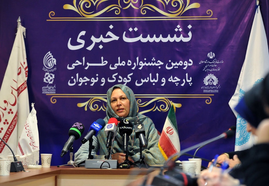کمک&zwnj;های مسئولان در حد انتظار نیست / جشنواره را به سختی برگزار کردیم