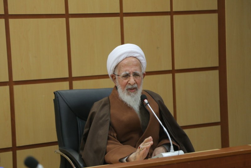 بداخلاقی و غارتگری فرهنگی غده بدخیم جهان کنونی است/ ثروت خون جامعه است