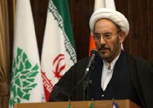 کسانی که اختلافات قومی را رقم می‌زنند خدمتگزار دشمن هستند