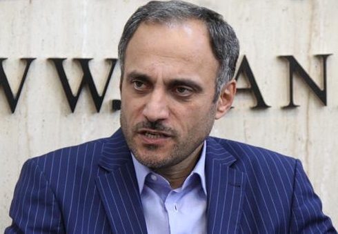 داروخانه&zwnj;ها با وجود بدهی بالا به بیمه&zwnj;ها در حال فسق قرارداد با آن&zwnj;ها هستند/ ۵۰۰ میلیون یورو از صندوق توسعه ملی باید به بخش دارو و تجهیزات اختصاص یابد/ نمکی در صورت معرفی به عنوان وزیر بهداشت رای لازم را از مجلس کسب می&zwnj;کند