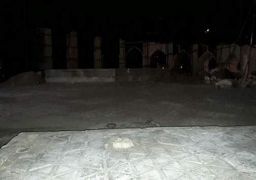 قطع شبانه درختان ۴۰ ساله برای ساخت المان شهری در میدان جمهوری اسلامی نایین + تصاویر