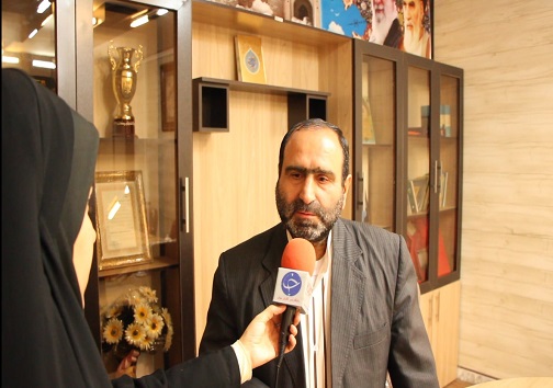 قطع شبانه درختان ۴۰ ساله برای ساخت المان شهری در میدان جمهوری اسلامی نایین + تصاویر