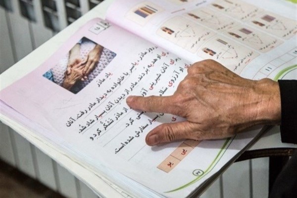 میزان باسوادی بخش چاروسا ۸۸ و ۲ دهم درصد است
