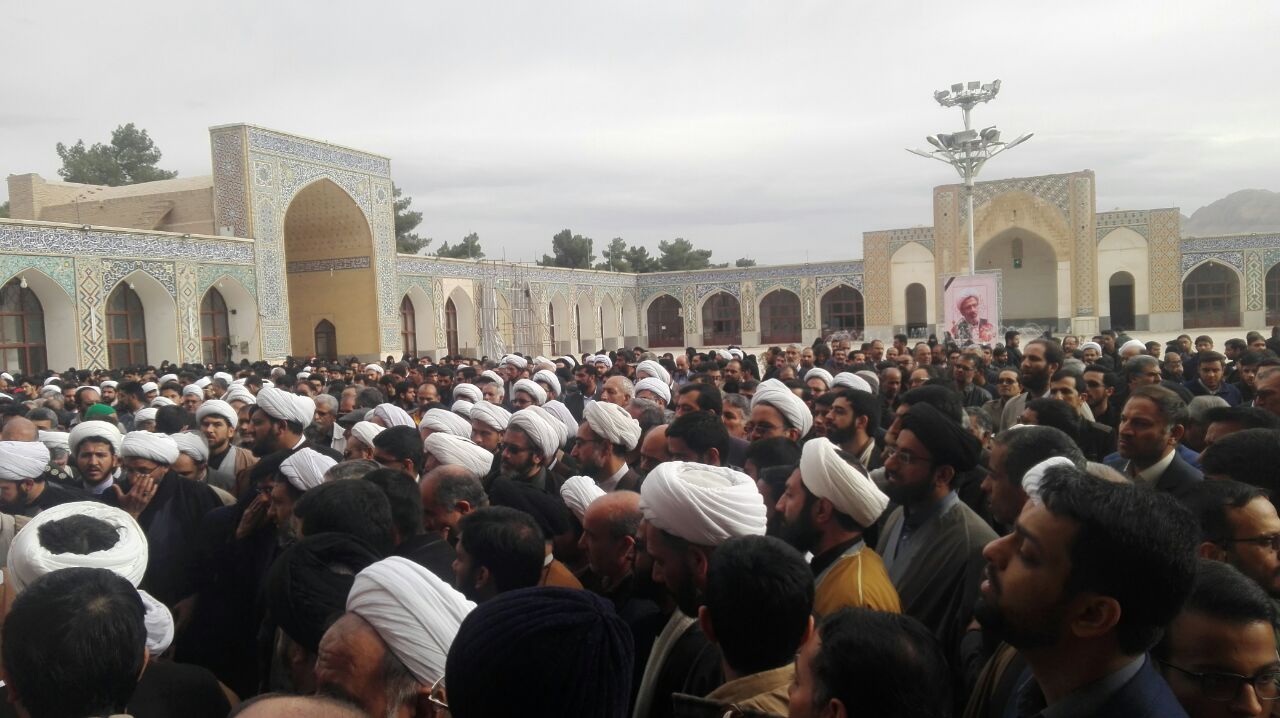 تشییع پیکر مجاهد فرهنگی ،مدیر حوزه علمیه صالحیه و معصومیه کرمان
