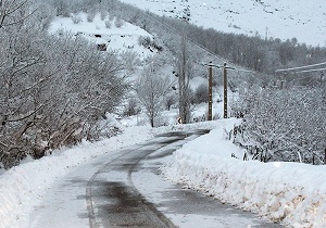 بارش ۳۰ سانتی متری برف در خلخال/تمام محور‌های مواصلاتی باز است