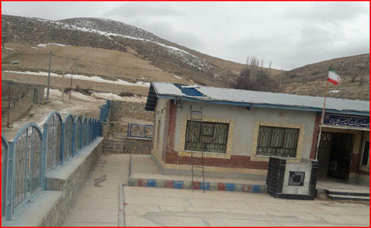 باد سقف مدرسه روستایی را برد/ قطع شبانه درختان ۴۰ ساله برای ساخت المان شهری / ترالرها دریا را جارو کردند