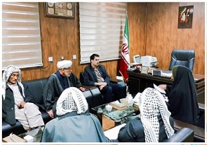 دیدار مردم با مسئولان یک حق قانونی است