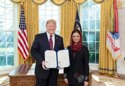 ترامپ، اعتماد نامه سفیر جدید افغانستان را پذیرفت