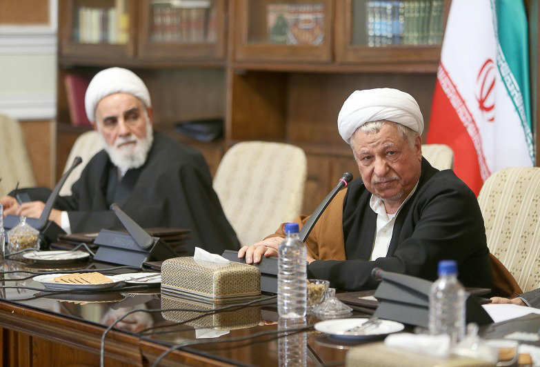 خطبههای معروف سال ۷۶ هاشمی بهنفع «ناطق نوری» تمام شد یا «خاتمی؟» خطبههای معروف سال ۷۶ هاشمی بهنفع «ناطق نوری» تمام شد یا «خاتمی؟»