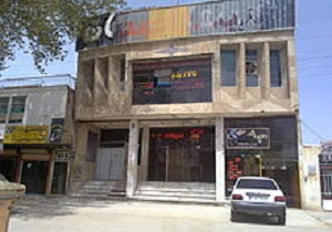 سلطه‌گری تکنولوژی‌های نوظهور بر سینمای قدیمی اسلام آباد غرب / تغییر هویت از سینما به تالار عروسی!
