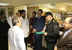 تجلیل فرمانده انتظامی مهاباد از پرستاران بیمارستان امام خمینی