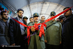رونمایی از کتاب شرح نهج البلاغه‎ اثر رهبر انقلاب