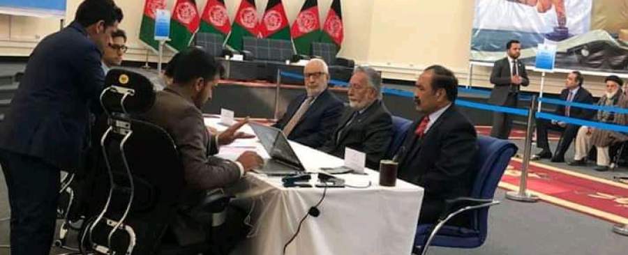 &laquo;زلمی رسول&raquo; رسما در انتخابات ریاست جمهوری ثبت نام کرد