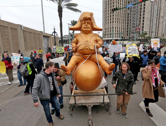 تظاهرات آمریکایی&zwnj;ها در لوئیزیانا در اعتراض به تعطیلی دولت+ تصاویر