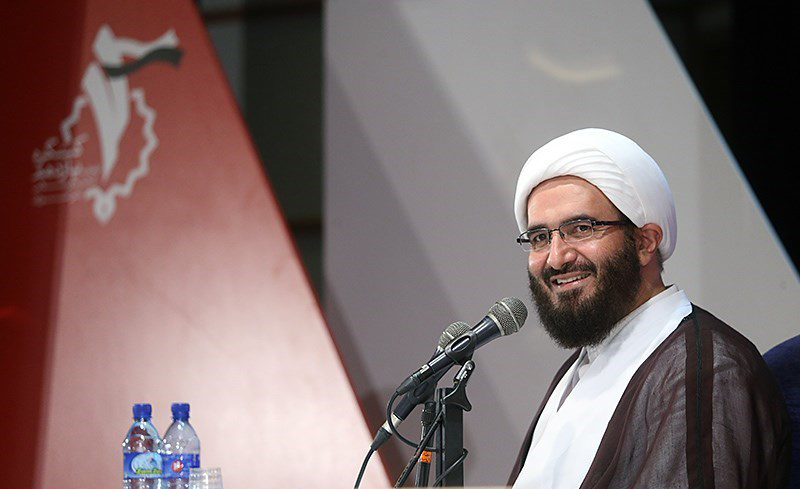 اجازه ندهیم دشمن چهل سالگی انقلاب را با کار&zwnj;های تبلیغاتی مصادره کند