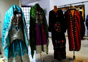 گشایش نمایشگاه لباس های سنتی و محلی خراسان جنوبی