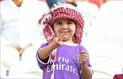 دلجویی دیدنی دروازه&zwnj;بان از کودک فلسطینی بعد از برخورد توپ به صورتش + فیلم