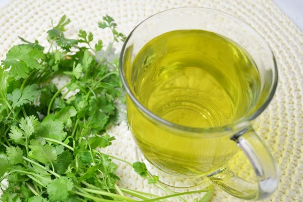 درمان سینوزیت با یک شربت گیاهی/ با مصرف شربت گشنیز به تناسب اندام برسید