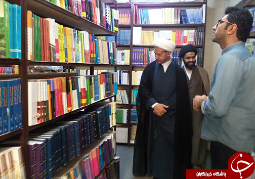 سرکشی امام جمعه جهرم از یک کتابفروشی