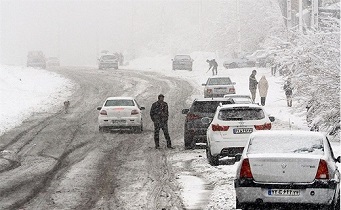 مسدود شدن محورهای کلوسه و شادی در استان اصفهان