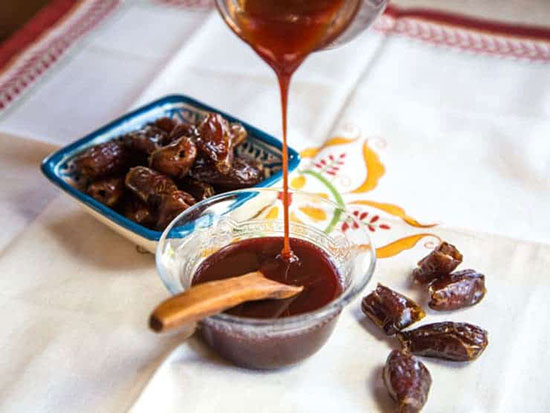 طرز تهیه شیره خرما بهترین جایگزین طبیعی عسل