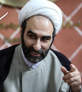 مراسم رونمایی از ترجمه&zwnj;ی اصول کافی به دست شیخ حسین انصاریان برگزار شد