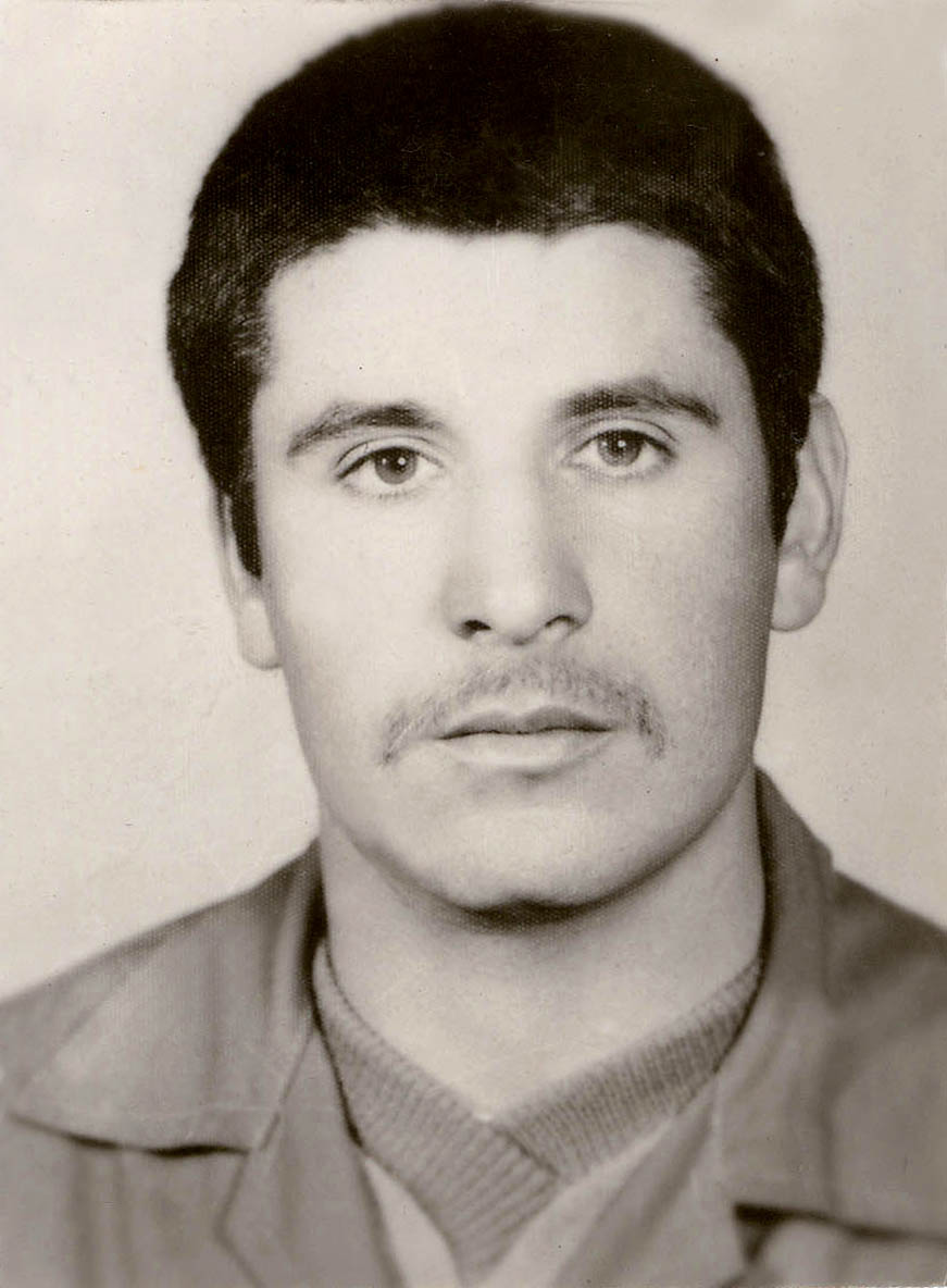 زندگی نامه شهید ولی خاکزاد
