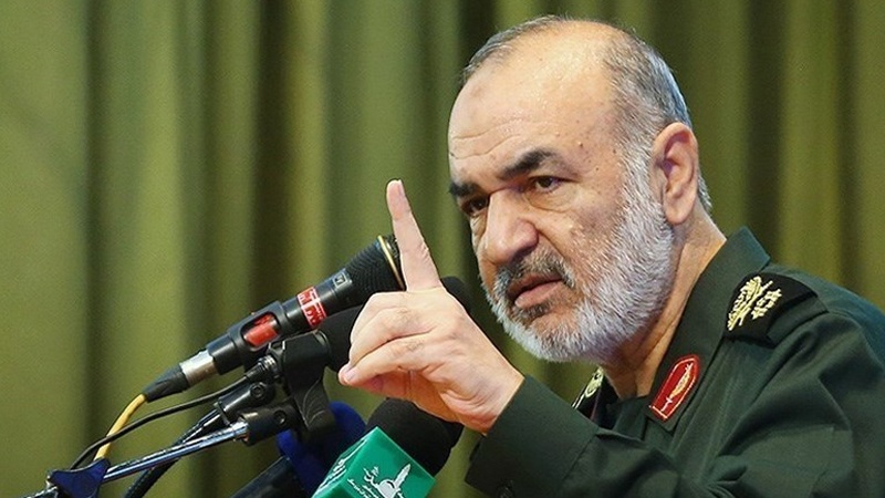 ایران فرش قرمز زیرپای مقامات آمریکایی پهن نمی‌کند/ملت ایران عزت خود را با دلار عوض نمی‌کند