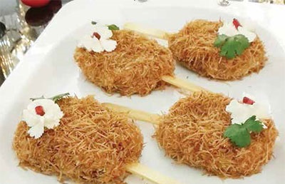 مرغ چوبی؛ غذای هیجان انگیز بچهها مرغ چوبی؛ غذای هیجان انگیز بچهها