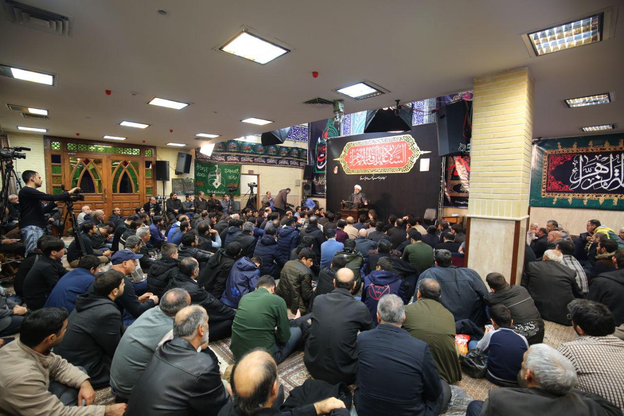 گزارش تصویری از سخنرانی حجت الاسلام پناهیان در فاطمیه اول