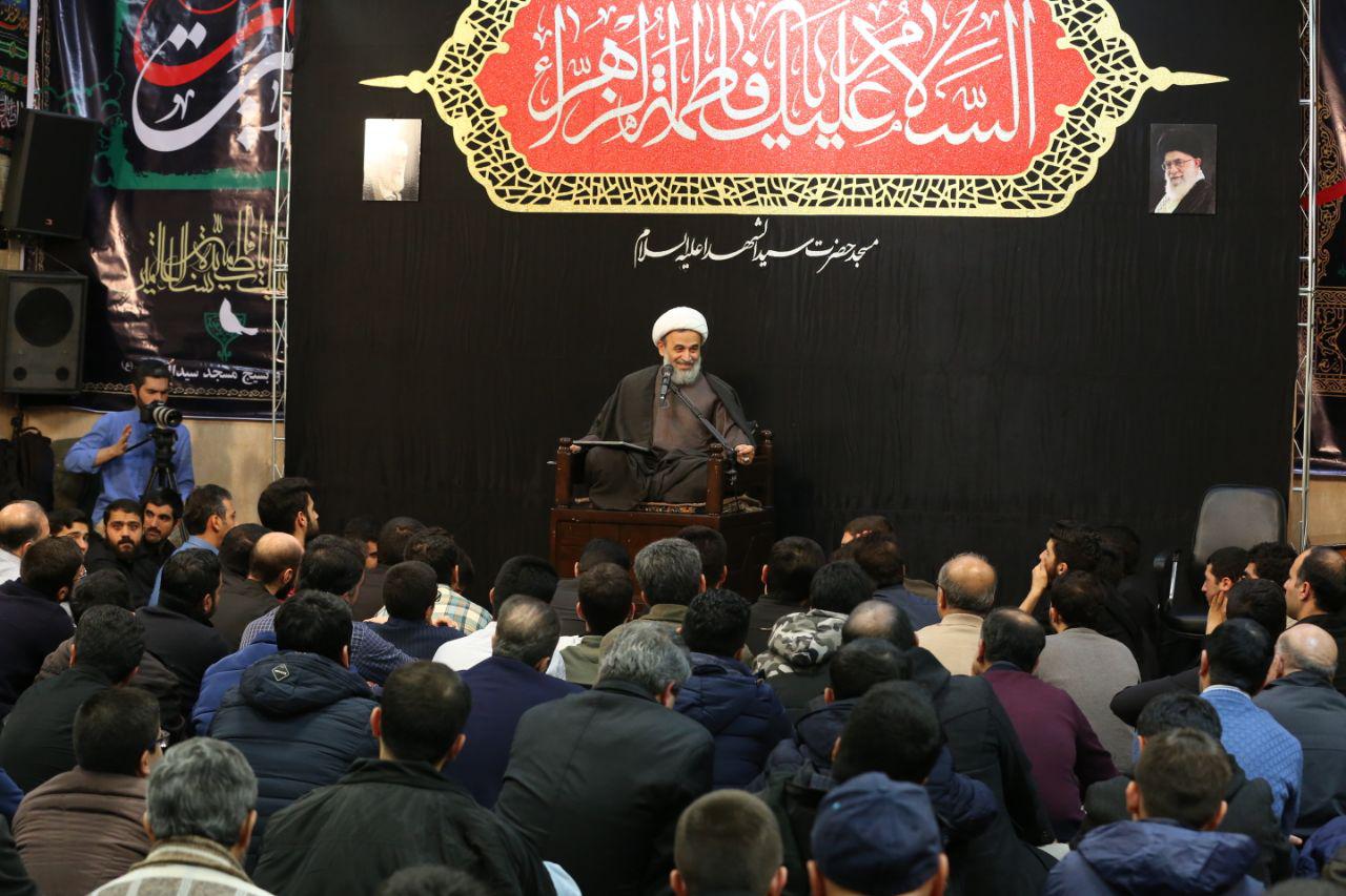 گزارش تصویری از سخنرانی حجت الاسلام پناهیان در فاطمیه اول