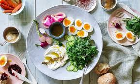 خوراکی&zwnj;هایی برای کاهش کسالت صبحگاهی
