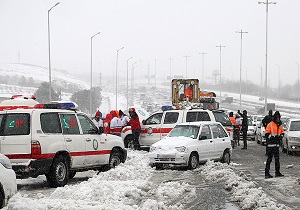 ۱۵تصادف بر اثر یخ‌ زدگی جاده‌های الیگودرز