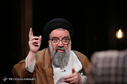 ماجرای حذف احمدی نژاد از قلاده‌های طلا + فیلم
