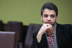 روزگار من و شعر منتشر شد