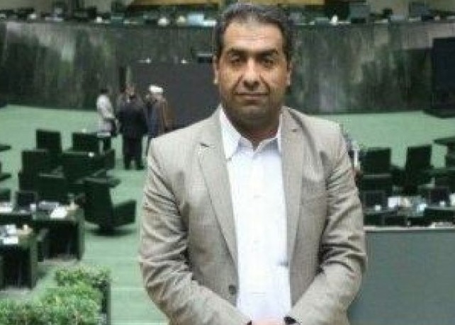&laquo;درازهی&raquo; نماینده پر سرو صدای مجلس راهی بیمارستان شد