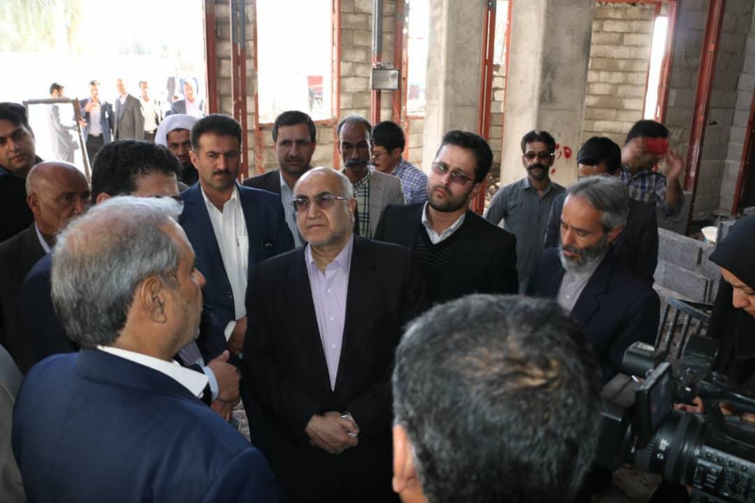 افتتاح دو طرح تولیدی در سفر استاندار به بم و فهرج