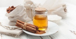 از خواص شگفت انگیز عسل و دارچین چه می&zwnj;دانید؟