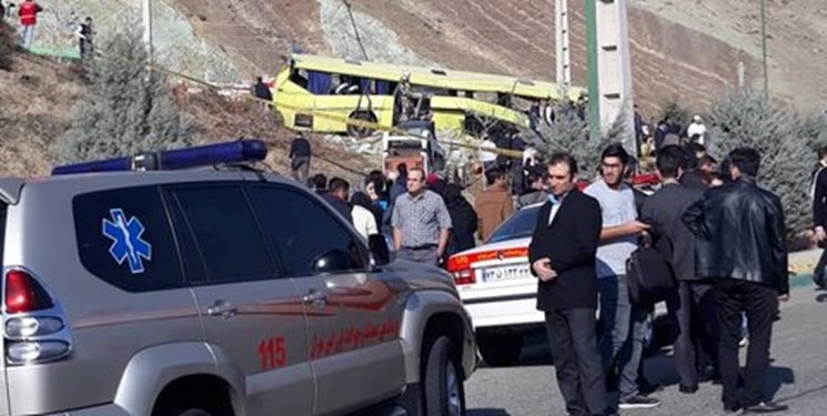 علت واژگونی اتوبوس در بزرگراه سیمین بولیوار/ دانشگاه علوم و تحقیقات تا اطلاع ثانوی تعطیل شد
