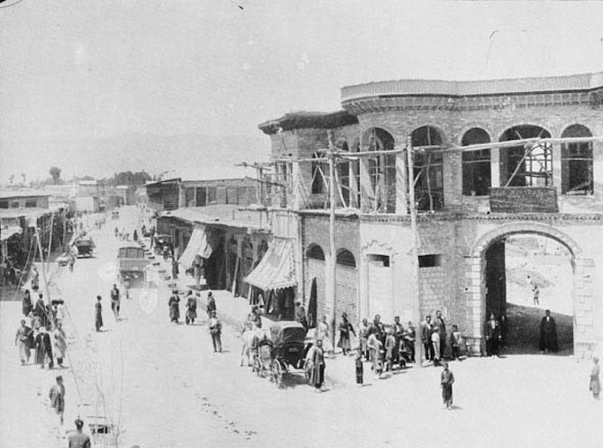 دروازه اصفهان کجاست؟