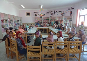 اغلب رفتار‌های شخصیتی در سنین کودکی شکل می‌گیرد