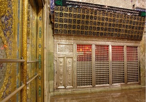 ضریح شهدای کربلا در مرحله پایانی قرار گرفت