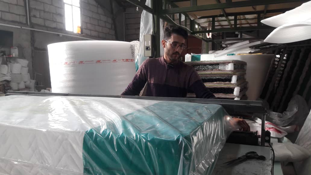 جوان کرمانی؛ عاشق کار آفرینی/ حمایت از تولیدات داخل استان، پشتوانه تولیدکنندگان کرمانی