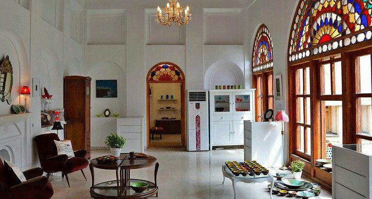 گردشگری از عمارت قجری تا تپه&zwnj;های مریخی