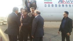 قاضی زاده هاشمی وزیر بهداشت و درمان وارد کرمانشاه شد
